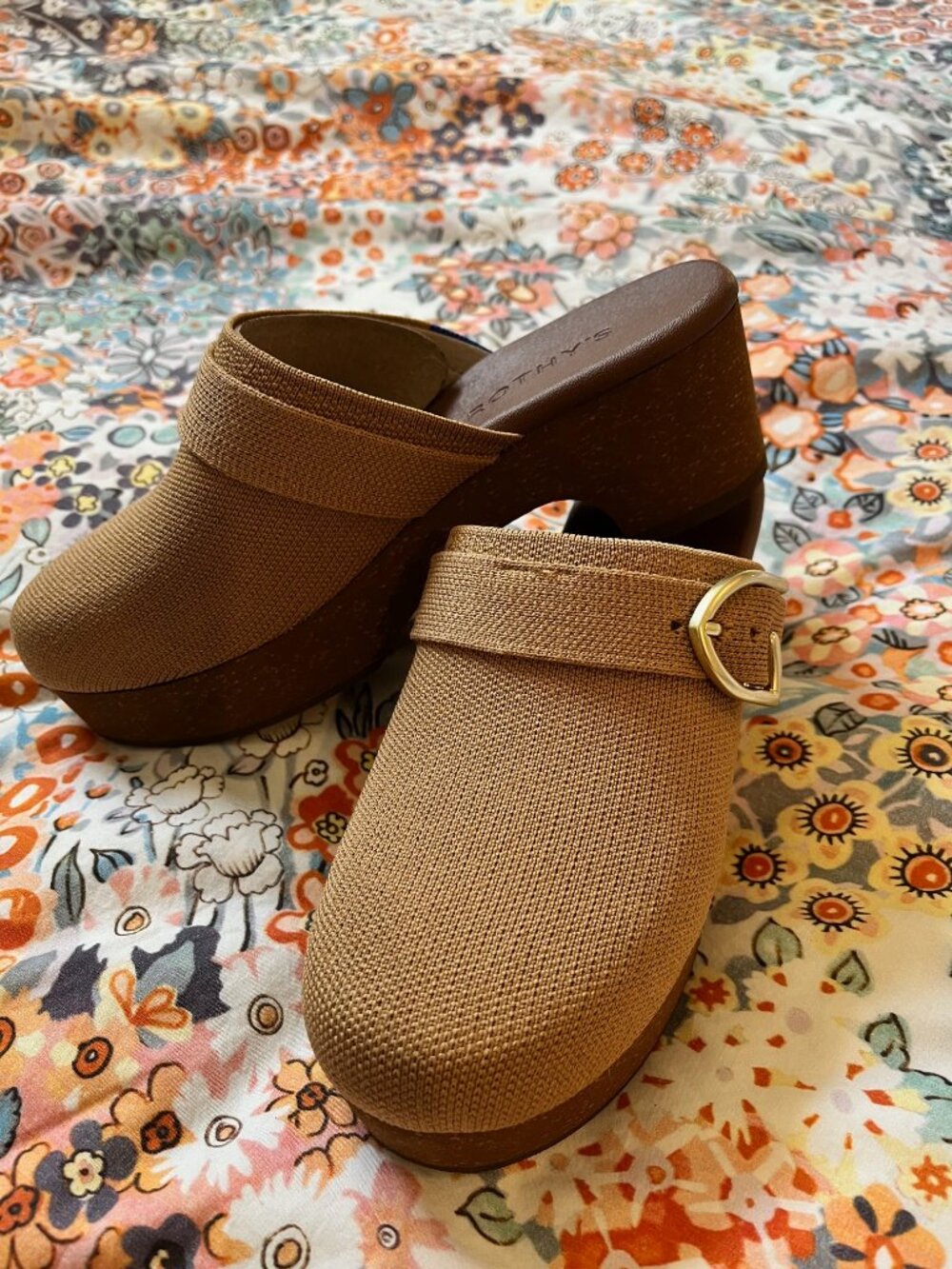 Rothy's The Classic Clog in Butternut, Size 7.5 BRAND NEW